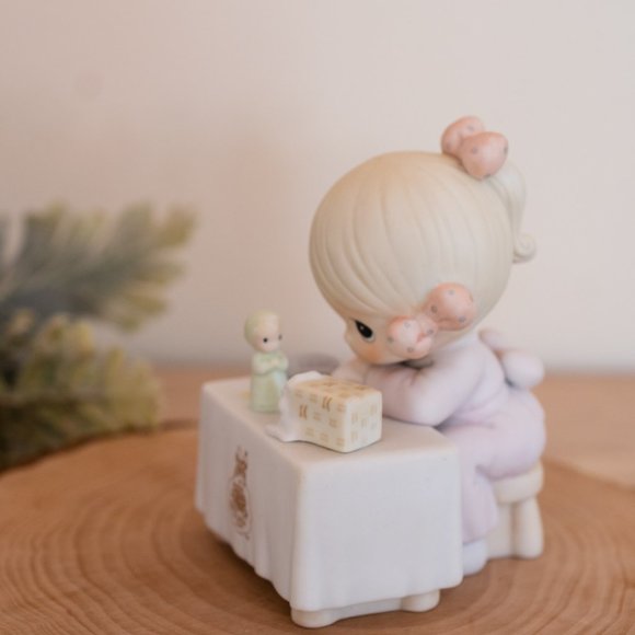 Precious Moments Girl with doll figurine, 1989, My Happiness - Picture 4 of 6